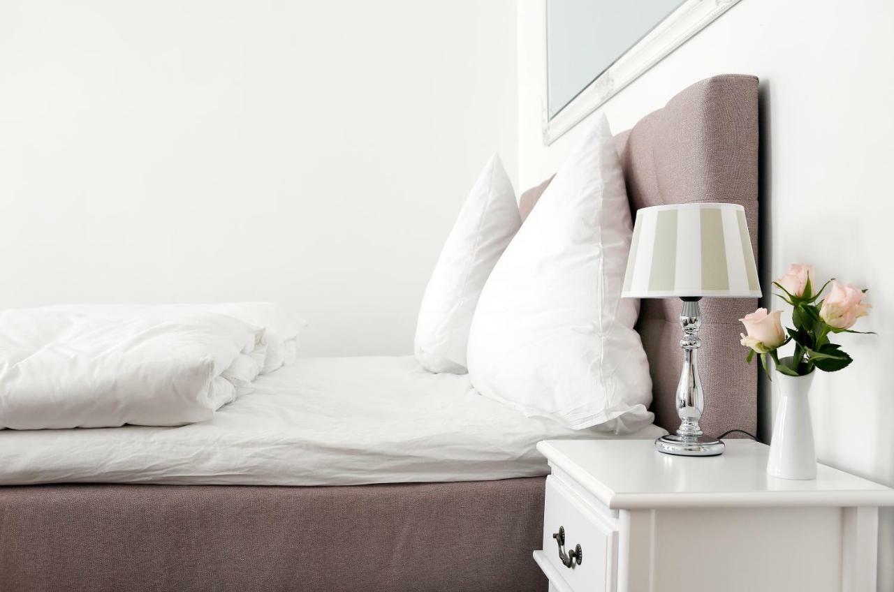 Droy By Rockchair Apartments L Superhost Status L 2 Bedroom Boxspringbeds Next To Center "Kurfuerstendamm" - Cozy Family & Business Flair Welcomes You! Berlin Exterior foto